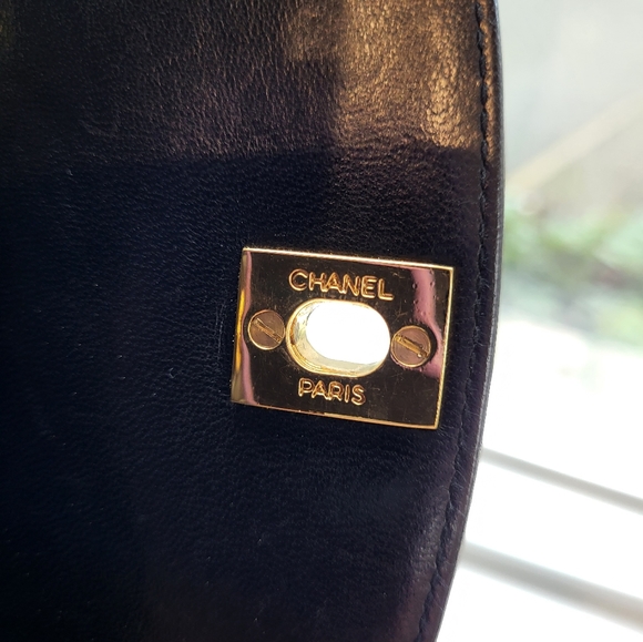 CHANEL Quilted Small Single Flap Black - Picture 15 of 16